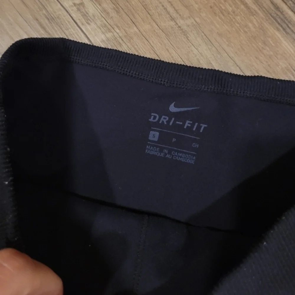 Nike Womens Yoga Luxe Layered 7/8 Leggings Tight Size Small